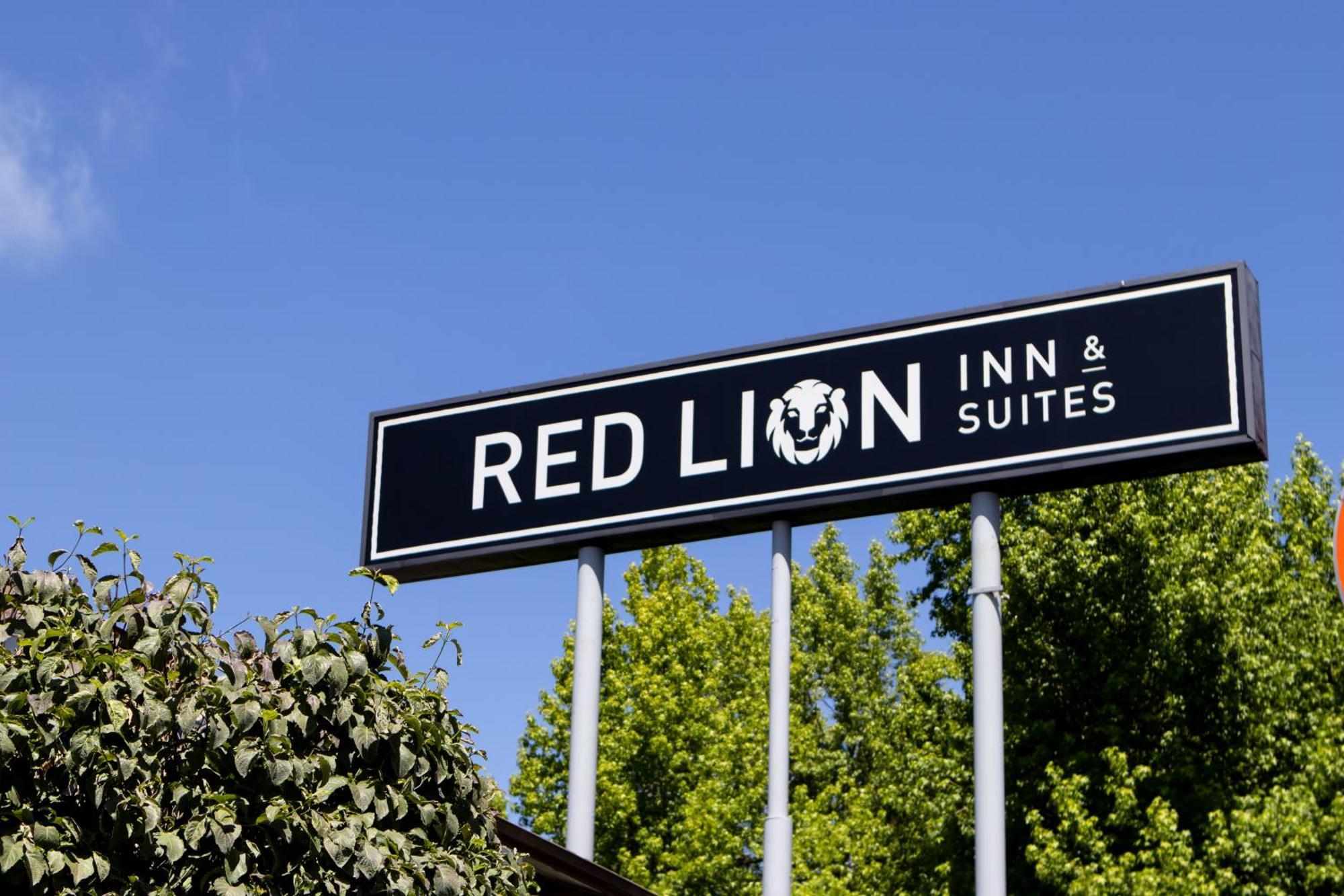 Red Lion Inn & Suites Vancouver Exterior foto