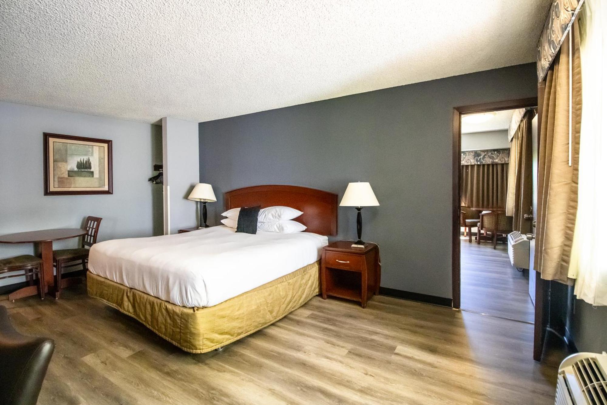 Red Lion Inn & Suites Vancouver Exterior foto